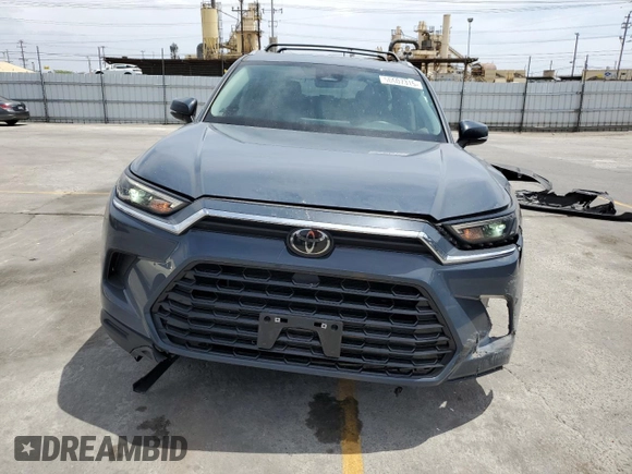 2024 Toyota Highlander XLE z VIN 5TDAAAA58RS001022, wystawiony jako Copart lot #56607315 z przebiegiem 10 763 mil mil oraz Szkoda całkowita • Salvage title. Historia ofert i sprzedaży dostępna na DreamBid. Obrazek 5.