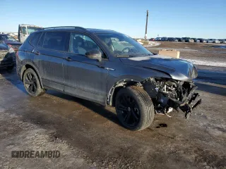 2024 Volkswagen Tiguan SE R-Line Black with VIN 3VV8B7AX9RM129190, listed as a Copart auction lot 88145965 with 3,921 mi miles and Salvage title. Bid and sale history available at DreamBid. Image 4.