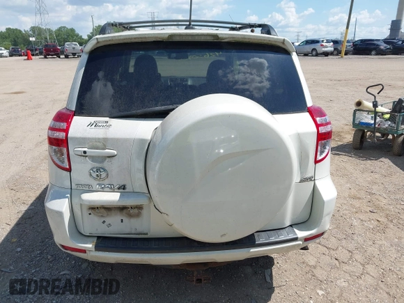 2010 Toyota RAV4 Limited с VIN 2T3DF4DV5AW078686, выставлен на аукционе IAAI как лот 42650924 с пробегом 200 491 миль миль и . История ставок и продаж доступна на DreamBid. Изображение 16.