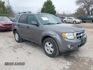 2012 Ford Escape XLT с VIN 1FMCU9DG7CKC60929, выставлен на аукционе IAAI как лот 42080935 с пробегом 246 476 миль миль и . История ставок и продаж доступна на DreamBid. Изображение 1.