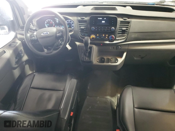 2022 Ford Transit Cargo z VIN 1FTBR3X87NKA83224, wystawiony jako Copart lot #50586535 z przebiegiem 34 842 mil mil oraz Czysty tytuł • Clean title. Historia ofert i sprzedaży dostępna na DreamBid. Obrazek 8.