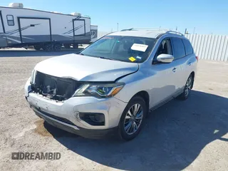 2018 Nissan Pathfinder SV with VIN 5N1DR2MN1JC660200, listed as a IAAI auction lot 41868462 with 134,809 mi miles. Bid and sale history available at carsss.com. Image 2.