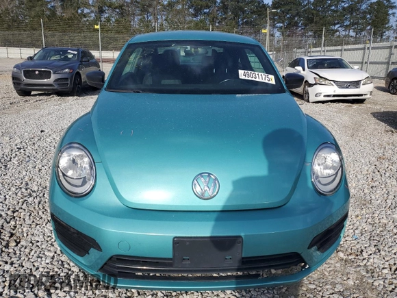 2018 Volkswagen Beetle with VIN 3VWFD7AT4JM716511, listed as a Copart auction lot 49031175 with 91,456 mi miles and Salvage Title. Bid and sale history available at DreamBid. Image 5.