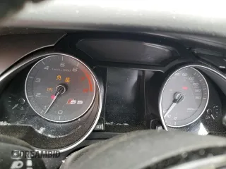 2013 Audi S5 Premium Plus z VIN WAUCGAFR5DA080090, wystawiony jako Copart lot #54159935 z przebiegiem Nie podano mil oraz Szkody całkowita. Historia ofert i sprzedaży dostępna na DreamBid. Obrazek 9.