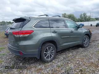 2018 Toyota Highlander SE with VIN 5TDJZRFH9JS823049, listed as a IAAI auction lot 39639165 with 85,990 mi miles and . Bid and sale history available at DreamBid. Image 4.