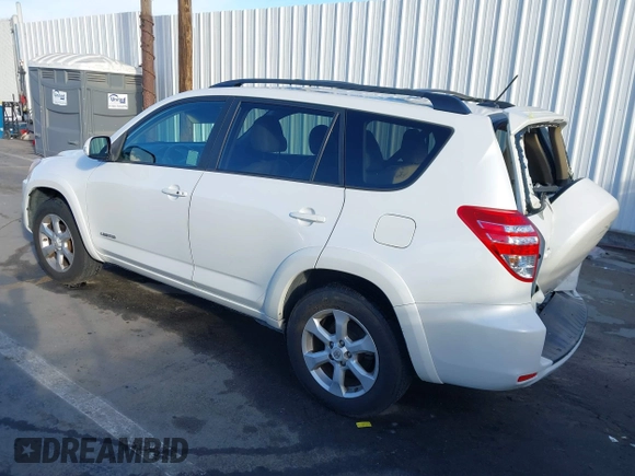 2011 Toyota RAV4 Ltd with VIN 2T3YF4DV5BW095202, listed as a IAAI auction lot 41732448 with 152,257 mi miles. Bid and sale history available at carsss.com. Image 3.