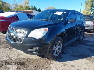 2013 Chevrolet Equinox LS z VIN 2GNALBEK8D6317806, wystawiony jako IAAI lot #40828535 z przebiegiem 291 138 mil mil oraz . Historia ofert i sprzedaży dostępna na DreamBid. Obrazek 2.