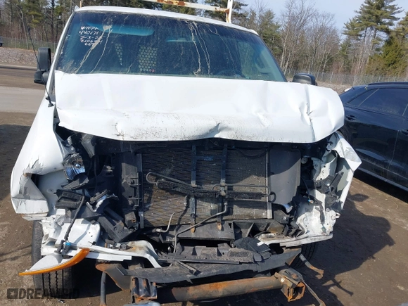 2019 GMC Savana Cargo Van with VIN 1GTW7AFG5K1210624, listed as a IAAI auction lot 41786354 with 105,345 mi miles. Bid and sale history available at carsss.com. Image 13.