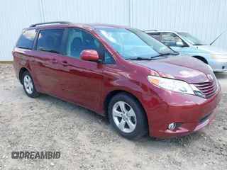 2017 Toyota Sienna LE Auto Access Seat с VIN 5TDKZ3DC1HS770320, выставлен на аукционе IAAI как лот 42185561 с пробегом 117 388 миль миль и . История ставок и продаж доступна на DreamBid. Изображение 1.