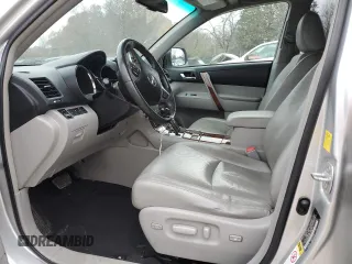 2011 Toyota Highlander Limited z VIN 5TDDK3EH3BS057997, wystawiony jako Copart lot #82836164 z przebiegiem 196 690 mil mil oraz Czysty tytuł • Clean title. Historia ofert i sprzedaży dostępna na DreamBid. Obrazek 7.