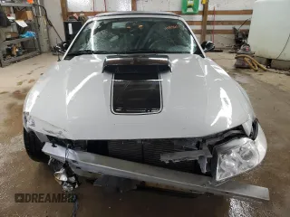 2002 Ford Mustang GT Deluxe z VIN 1FAFP45X62F160859, wystawiony jako Copart lot #45946145 z przebiegiem 110 078 mil mil oraz Szkoda całkowita • Salvage title. Historia ofert i sprzedaży dostępna na DreamBid. Obrazek 5.