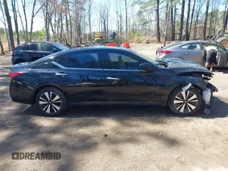 2019 Nissan Altima SL with VIN 1N4BL4EV2KC236359, listed as a IAAI auction lot 41863892 with 85,276 mi miles and . Bid and sale history available at DreamBid. Image 14.