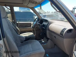 2002 Isuzu Trooper S with VIN JACDS58X327J07966, listed as a IAAI auction lot 42087241 with 153,591 mi miles and . Bid and sale history available at DreamBid. Image 5.
