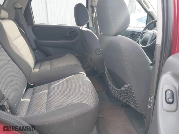 2003 Ford Escape XLT Popular with VIN 1FMYU03183KA25020, listed as a IAAI auction lot 41519021 with 179,737 mi miles. Bid and sale history available at carsss.com. Image 8.