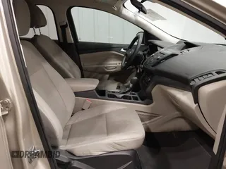 2017 Ford Escape SE z VIN 1FMCU0GD1HUE66952, wystawiony jako IAAI lot #41750959 z przebiegiem 86 442 mil mil oraz . Historia ofert i sprzedaży dostępna na DreamBid. Obrazek 5.