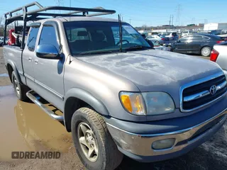 2000 Toyota Tundra SR5 with VIN 5TBBT4418YS043819, listed as a IAAI auction lot 41820617 with 249,454 mi miles and . Bid and sale history available at DreamBid. Image 1.