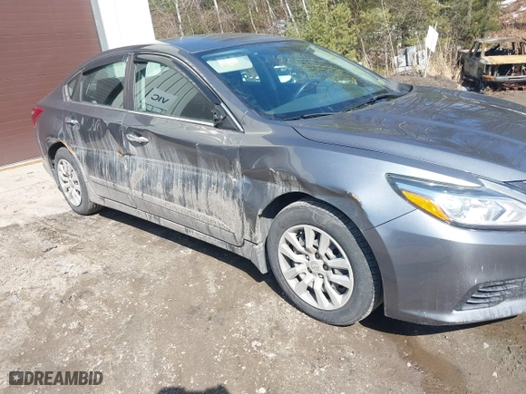 2018 Nissan Altima 2.5 SL with VIN 1N4AL3AP5JC223357, listed as a IAAI auction lot 41754212 with 106,209 mi miles. Bid and sale history available at carsss.com. Image 6.
