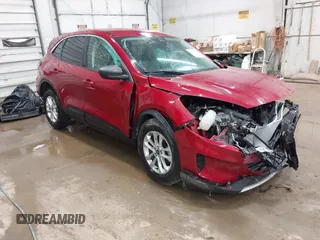 2022 Ford Escape SE with VIN 1FMCU9G67NUA79565, listed as a IAAI auction lot 41910247 with Not Provided miles. Bid and sale history available at carsss.com. Image 1.