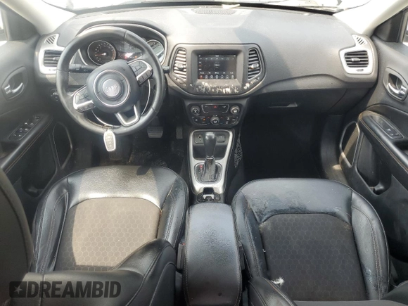 2019 Jeep Compass Latitude with VIN 3C4NJCBB5KT851039, listed as a Copart auction lot 58818155 with 118,961 mi miles and Clean title. Bid and sale history available at DreamBid. Image 8.