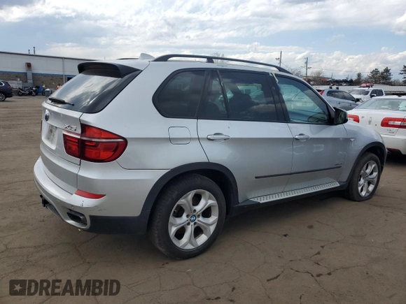 2013 BMW X5 xDrive50i with VIN 5UXZV8C52DL899056, listed as a Copart auction lot 53461625 with 186,598 mi miles and Clean title. Bid and sale history available at DreamBid. Image 3.