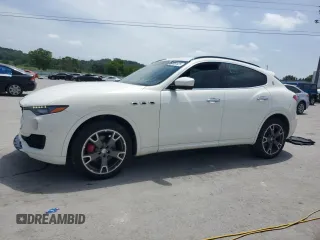 2017 Maserati Levante z VIN ZN661XUS8HX217521, wystawiony jako Copart lot #57087625 z przebiegiem 112 564 mil mil oraz Czysty tytuł • Clean title. Historia ofert i sprzedaży dostępna na DreamBid. Obrazek 1.