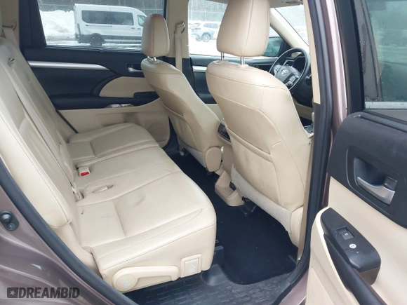 2017 Toyota Highlander XLE with VIN 5TDJZRFH9HS363191, listed as a IAAI auction lot 41642975 with 255,219 mi miles. Bid and sale history available at carsss.com. Image 8.
