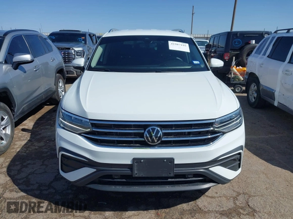 2022 Volkswagen Tiguan SE with VIN 3VV3B7AX8NM025052, listed as a IAAI auction lot 41987195 with 39,773 mi miles and . Bid and sale history available at DreamBid. Image 12.