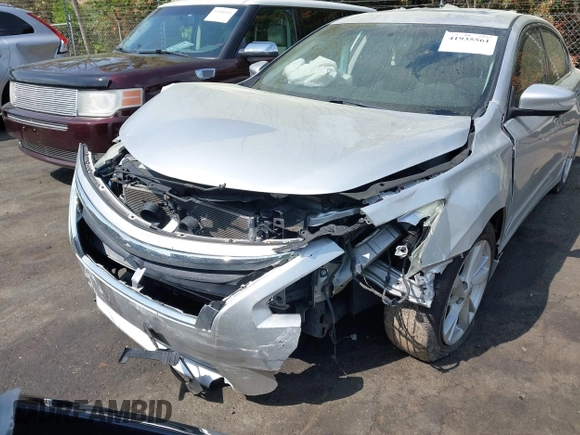2014 Nissan Altima 2.5 S with VIN 1N4AL3AP1EC418216, listed as a IAAI auction lot 41935561 with 124,488 mi miles. Bid and sale history available at carsss.com. Image 12.