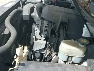 2010 Chevrolet Suburban LS с VIN 1GNUCHE01AR165298, выставлен на аукционе IAAI как лот 43326410 с пробегом 205 693 миль миль и . История ставок и продаж доступна на DreamBid. Изображение 12.