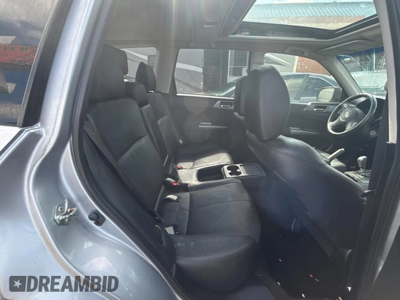 2012 Subaru Forester X Limited z VIN JF2SHBEC2CH414923, wystawiony jako Copart lot #58853575 z przebiegiem 188 885 mil mil oraz Czysty tytuł • Clean title. Historia ofert i sprzedaży dostępna na DreamBid. Obrazek 6.