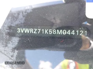 2008 Volkswagen Jetta SE z VIN 3VWRZ71K58M044121, wystawiony jako IAAI lot #42317882 z przebiegiem Nie podano mil oraz . Historia ofert i sprzedaży dostępna na DreamBid. Obrazek 11.