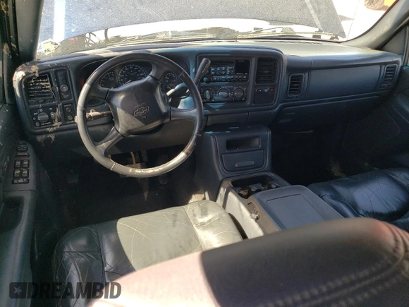 2002 Chevrolet Avalanche z VIN 3GNEC13T92G126209, wystawiony jako Copart lot #49802535 z przebiegiem 235 321 mil mil oraz Szkoda całkowita • Salvage title. Historia ofert i sprzedaży dostępna na DreamBid. Obrazek 8.