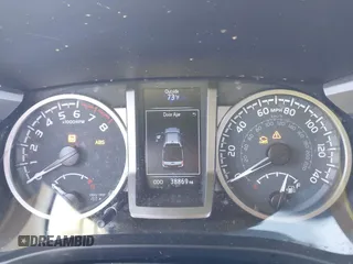 2022 Toyota Tacoma SR with VIN 3TMCZ5AN7NM470900, listed as a IAAI auction lot 42060911 with 38,869 mi miles and . Bid and sale history available at DreamBid. Image 7.