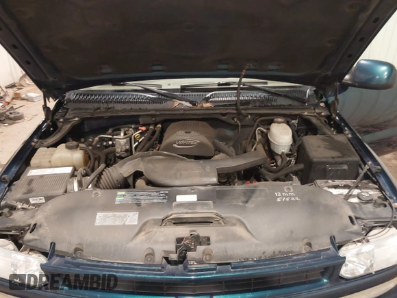 2005 Chevrolet Suburban Z71 with VIN 3GNFK16Z15G279856, listed as a IAAI auction lot 41605091 with 226,136 mi miles and . Bid and sale history available at DreamBid. Image 10.
