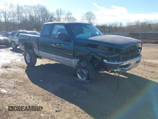 2000 Dodge Ram 2500 with VIN 1B7KF2361YJ135576, listed as a IAAI auction lot 41326893 with 1 mi miles. Bid and sale history available at carsss.com. Image 1.