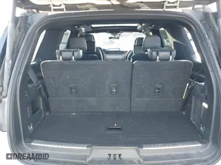 2019 Lincoln Navigator Reserve with VIN 5LMJJ2LT2KEL09194, listed as a IAAI auction lot 40900152 with 117,272 mi miles. Bid and sale history available at carsss.com. Image 8.