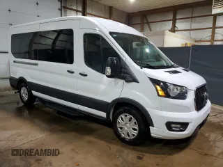 2023 Ford Transit Passenger XL with VIN 1FBAX2C85PKA93789, listed as a Copart auction lot 82843244 with 57,956 mi miles and Clean Title. Bid and sale history available at DreamBid. Image 4.