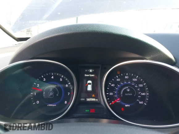 2016 Hyundai Santa Fe z VIN 5XYZUDLB3GG312687, wystawiony jako IAAI lot #42096854 z przebiegiem 162 586 mil mil oraz . Historia ofert i sprzedaży dostępna na DreamBid. Obrazek 7.