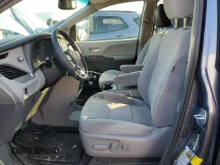 2017 Toyota Sienna LE with VIN 5TDJZ3DC8HS148910, listed as a Copart auction lot 47070465 with 87,024 mi miles and Salvage Title. Bid and sale history available at carsss.com. Image 7.