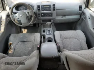 2007 Nissan Frontier SE z VIN 1N6AD09U47C425340, wystawiony jako Copart lot #59329815 z przebiegiem 266 995 mil mil oraz Czysty tytuł • Clean title. Historia ofert i sprzedaży dostępna na DreamBid. Obrazek 8.