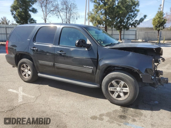 2013 GMC Yukon SLT with VIN 1GKS1CE08DR131196, listed as a Copart auction lot 47642015 with 155,638 mi miles and Salvage Title. Bid and sale history available at carsss.com. Image 4.