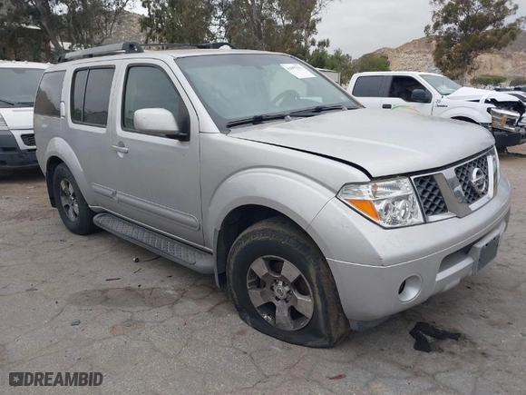 2006 Nissan Pathfinder SE with VIN 5N1AR18U76C646520, listed as a IAAI auction lot 42077515 with 187,635 mi miles. Bid and sale history available at carsss.com. Image 1.