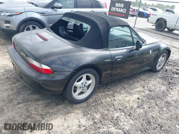 1996 BMW 3 Series Z3 1.9 z VIN 4USCH7328TLB71395, wystawiony jako IAAI lot #42743556 z przebiegiem 158 986 mil mil oraz . Historia ofert i sprzedaży dostępna na DreamBid. Obrazek 4.