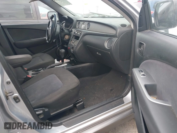 2004 Mitsubishi Outlander LS with VIN JA4LX31F04U038009, listed as a IAAI auction lot 41616254 with 219,527 mi miles. Bid and sale history available at carsss.com. Image 5.