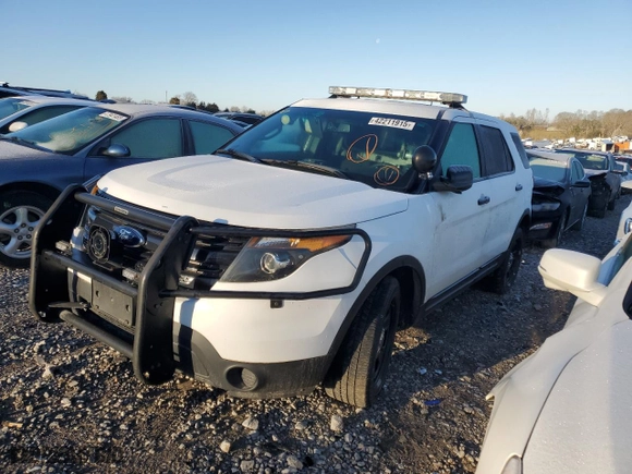 2015 Ford Utility Police Interceptor with VIN 1FM5K8AR6FGC08424, listed as a Copart auction lot 42211915 with 93,861 mi miles and Salvage Title. Bid and sale history available at carsss.com. Image 1.