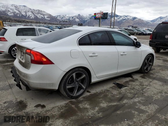 2012 Volvo S60 T6 with VIN YV1902FH5C2111761, listed as a Copart auction lot 48595905 with 195,803 mi miles and Salvage Title. Bid and sale history available at carsss.com. Image 3.