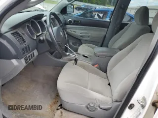2011 Toyota Tacoma PreRunner z VIN 3TMJU4GN1BM124215, wystawiony jako Copart lot #55755385 z przebiegiem 153 806 mil mil oraz Czysty tytuł • Clean title. Historia ofert i sprzedaży dostępna na DreamBid. Obrazek 7.