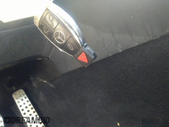 2013 Mercedes-Benz SL 550 z VIN WDDJK7DA6DF021115, wystawiony jako IAAI lot #36010432 z przebiegiem 61 898 mil mil oraz . Historia ofert i sprzedaży dostępna na DreamBid. Obrazek 11.
