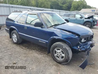 2000 Chevrolet Blazer LS with VIN 1GNCT18W3YK104430, listed as a Copart auction lot 68858864 with 47,342 mi miles and Salvage title. Bid and sale history available at DreamBid. Image 4.