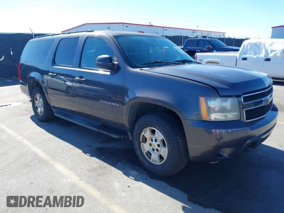 2010 Chevrolet Suburban LS with VIN 1GNUCHE07AR125498, listed as a IAAI auction lot 41427576 with 266,150 mi miles. Bid and sale history available at carsss.com. Image 1.